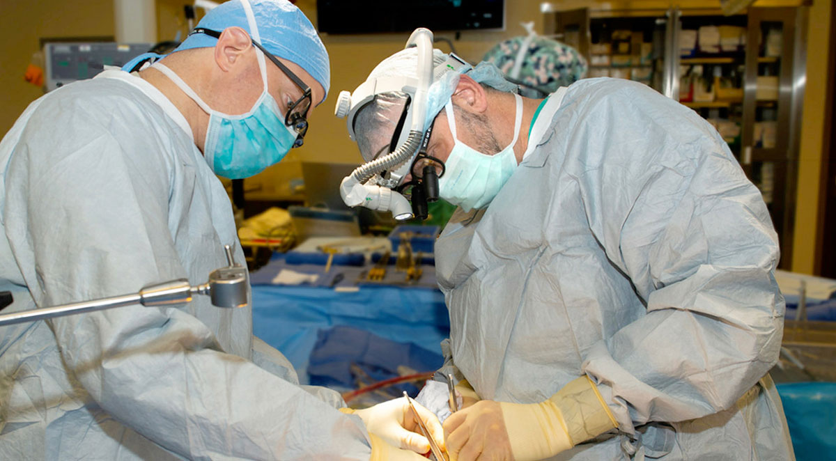 J. Russell Davis, MD, surgical director, and team perform minimally invasive tricuspid surgery.