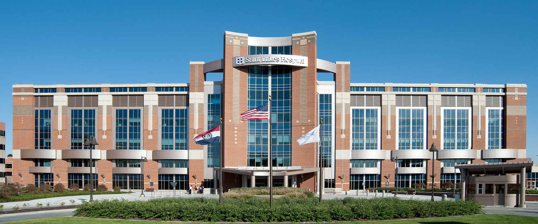 Saint Luke's Mid America Heart Institute exterior view