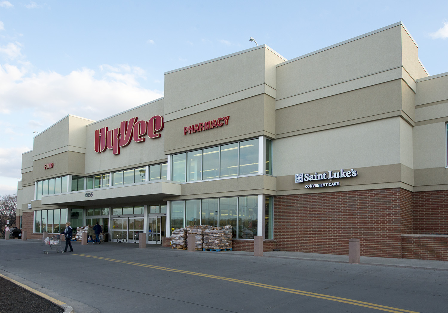 An exterior view of a Saint Luke's Convenient Care clinic in a HyVee grocery store