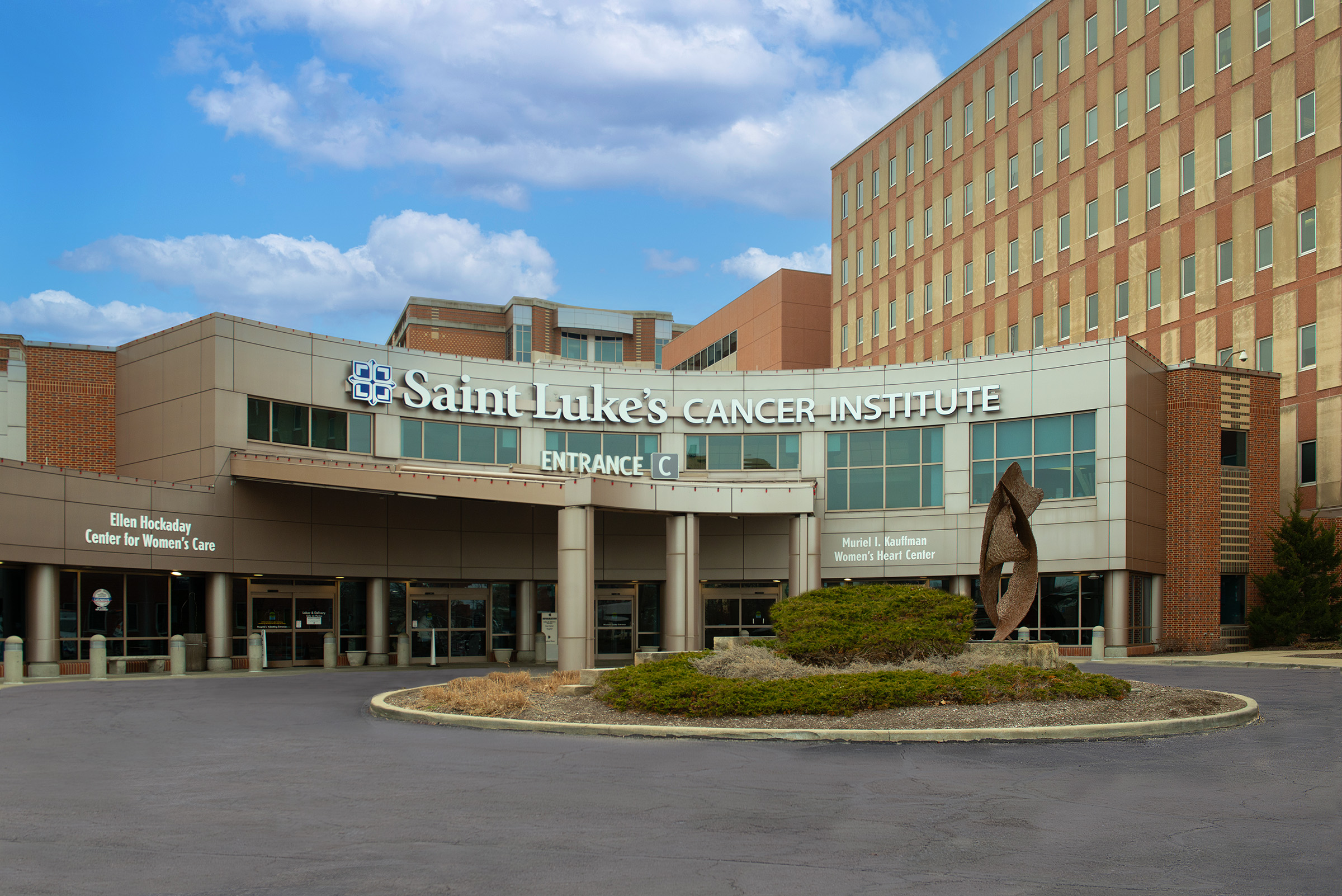 Entrance to Saint Luke's Cancer Institute Entrance C