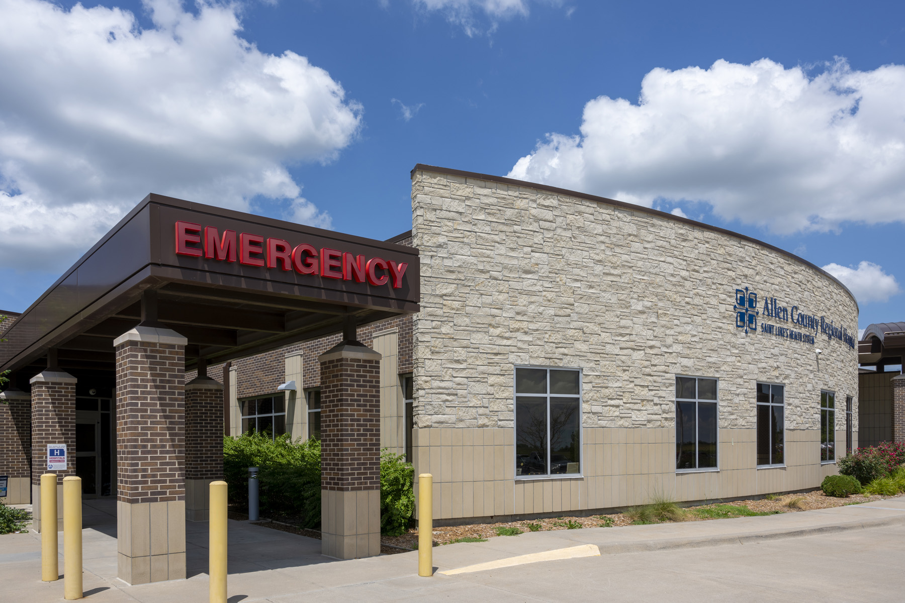 Allen County Emergency room entrance