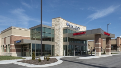 Exterior view of a Saint Luke's Community Hospital in Kansas City
