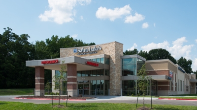 Exterior view of Saint Luke's Community Hospital in Roeland Park, Kansas