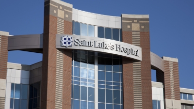 Saint Luke's Hospital Plaza Entrance 