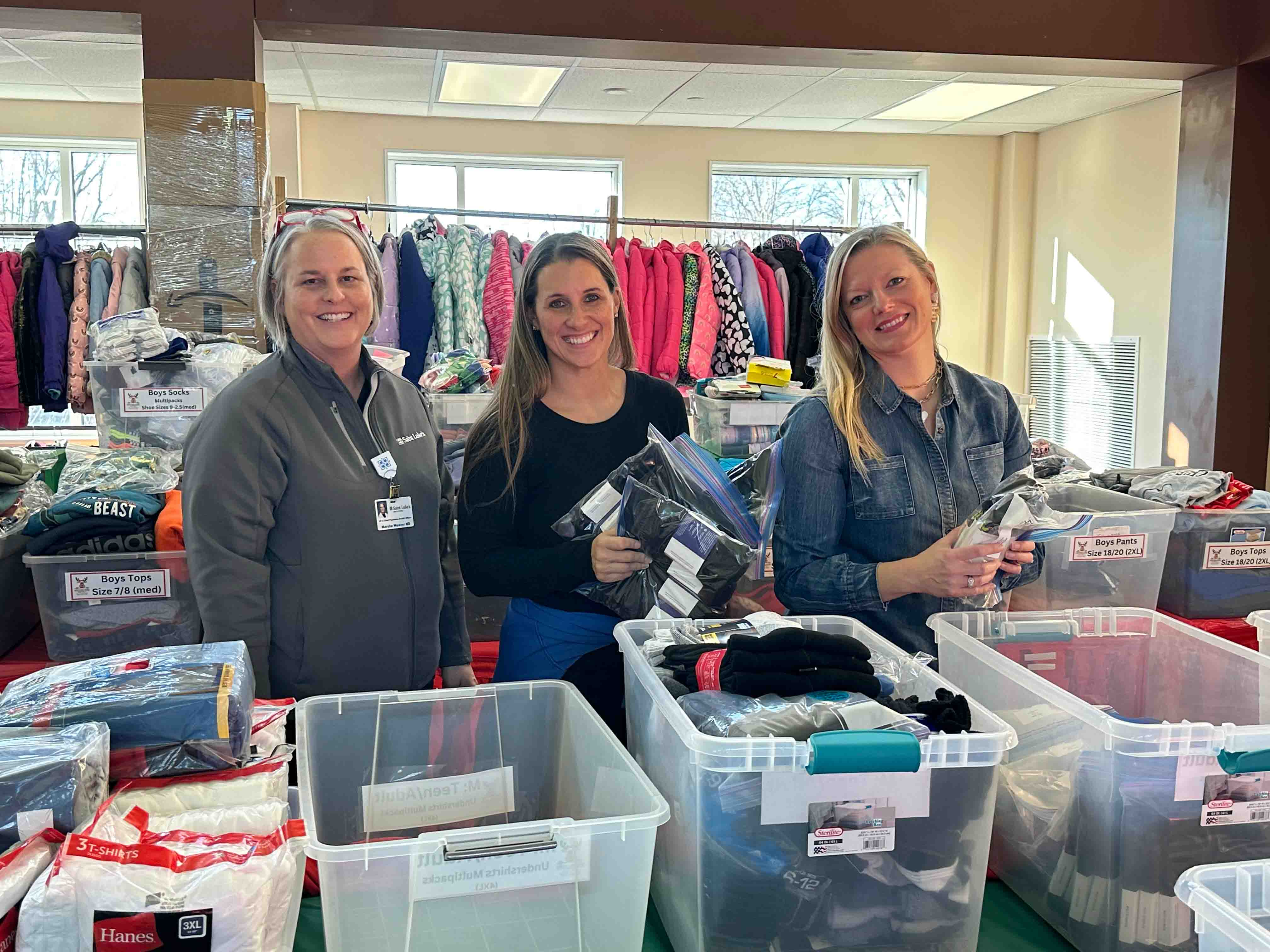 Saint Luke’s Population Health Team members volunteer during the holiday season at our community partners, including Metro Lutheran Ministries Christmas Store. 