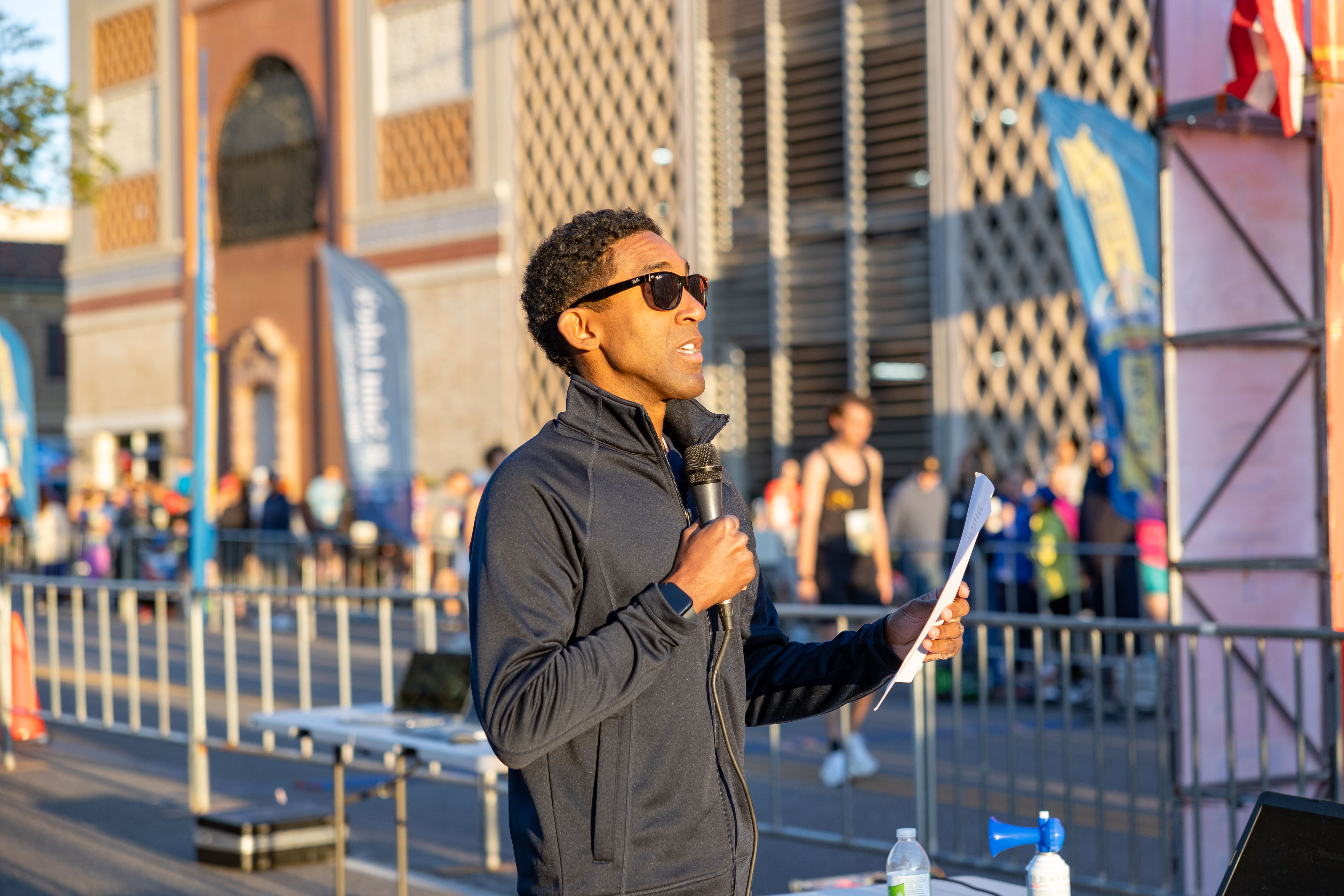 KMBC Meteorologist Neville Miller emceed the event.